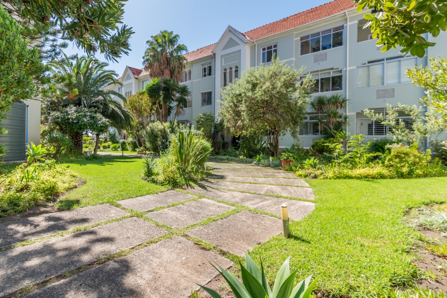 To Let 3 Bedroom Property for Rent in Green Point Western Cape